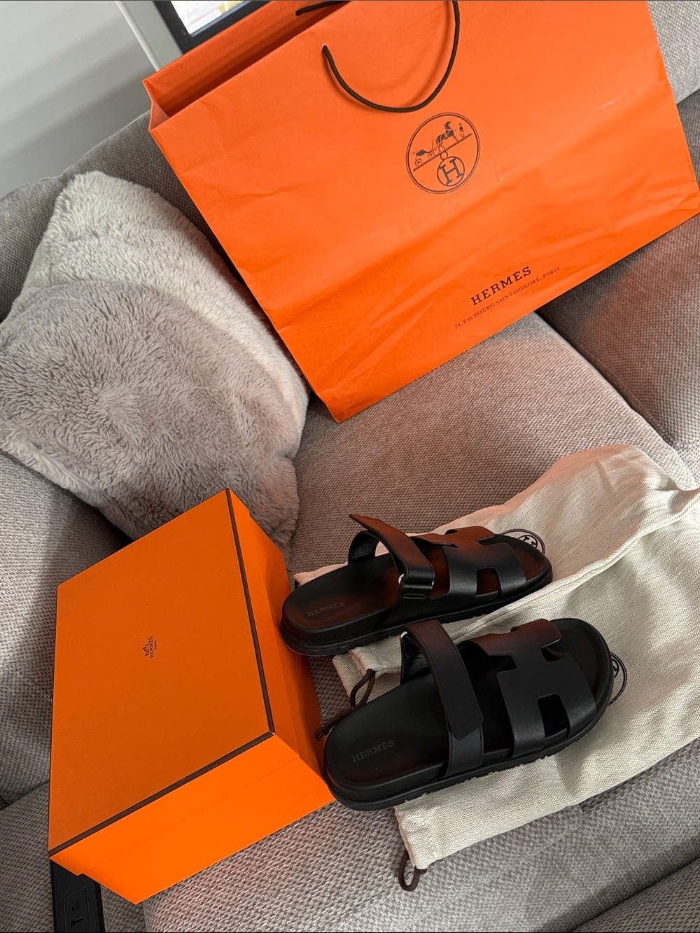Hermès Chypre sandal in Noir | 38 - Picture 5 of 12